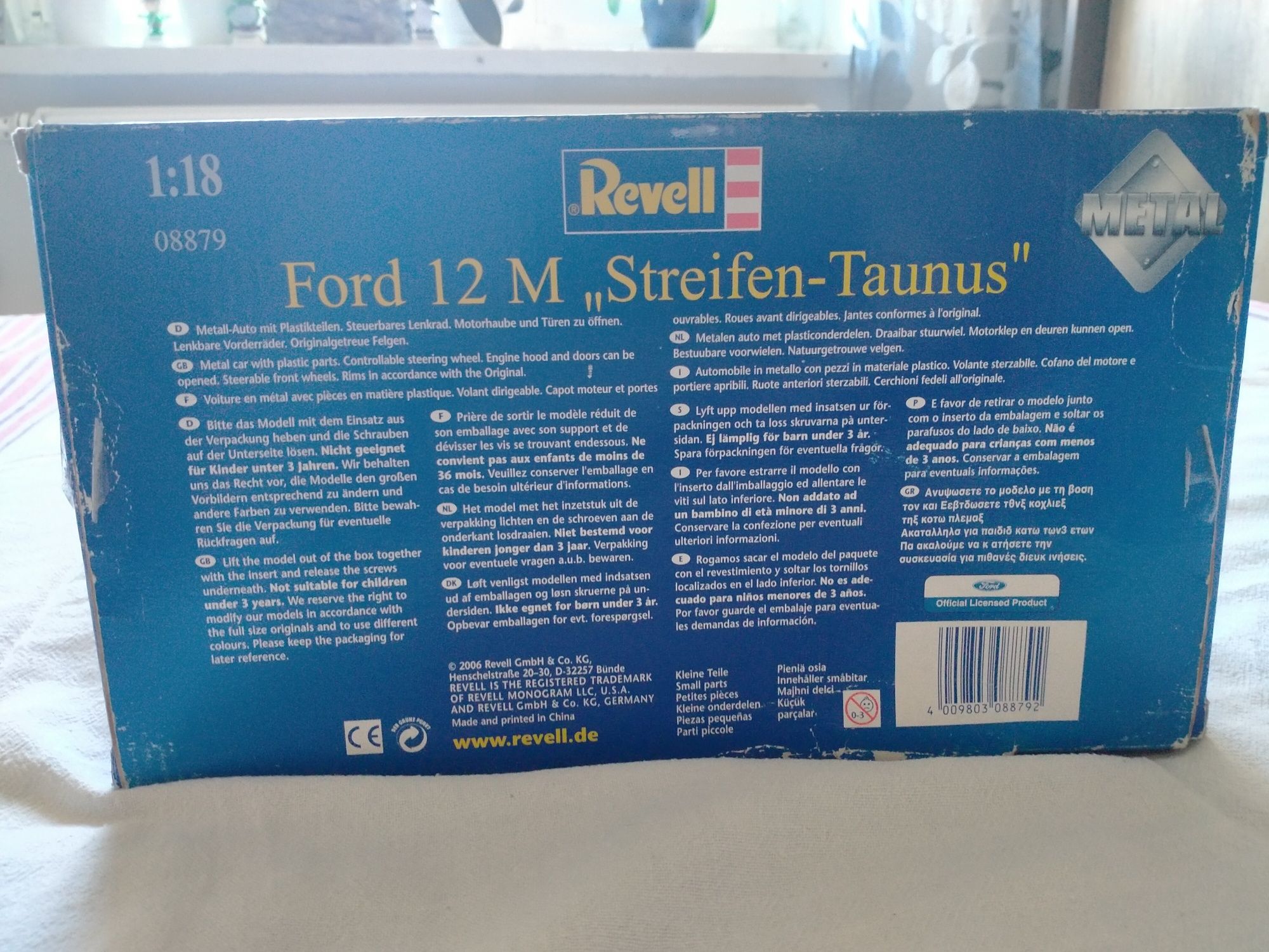 Ford 12 M Streifen -Taunus skala 1/18