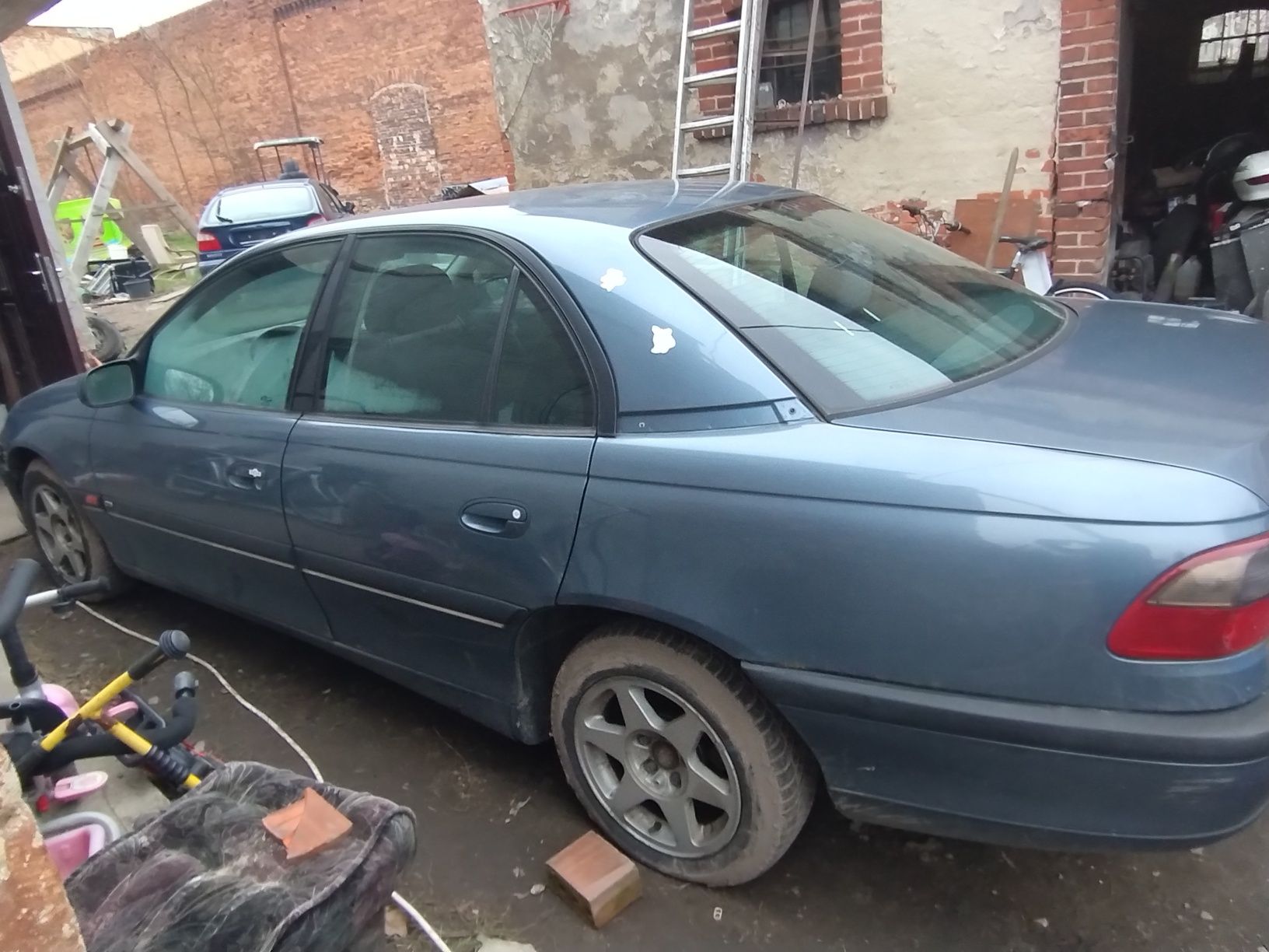 Opel Omega 2.0 benzyna 1998 automat