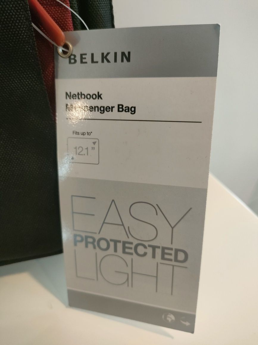 Mala de ombro p/ portátil, até 12.1", Belkin