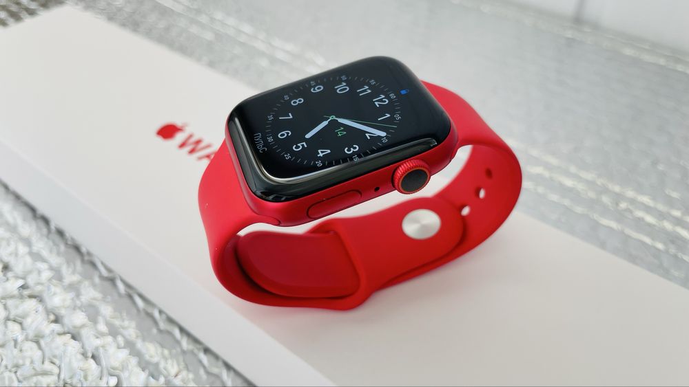 Apple Watch Series 6 GPS 44mm Product Red Aluminium Case