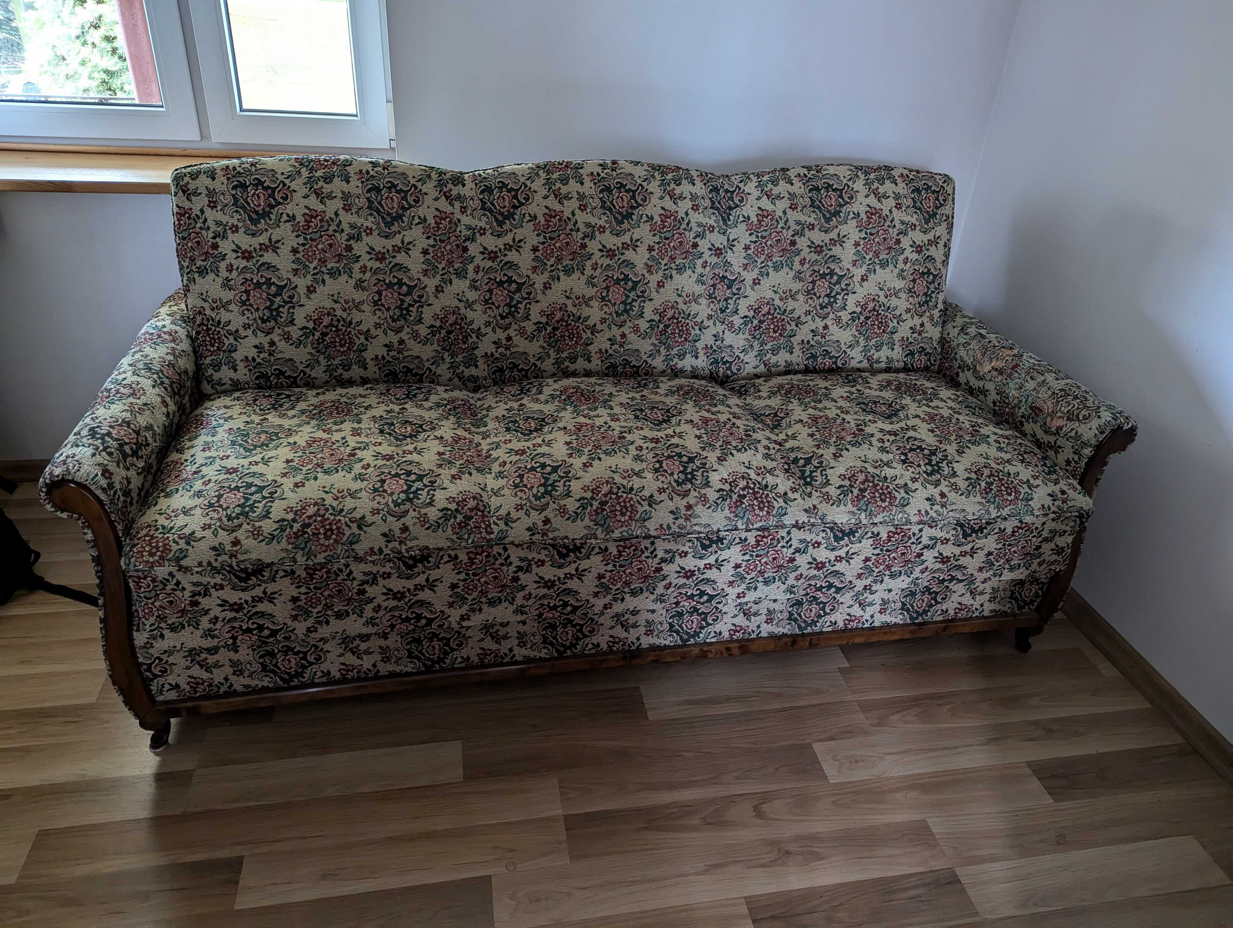 Sprzedam piękną czystą kanapę w stylu vintage Ludwik XVI w kwiaty