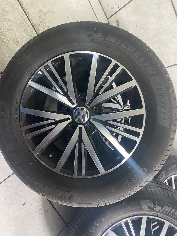 Koła alumionowe VW 215/60R16 opony letnie Michelin 16”