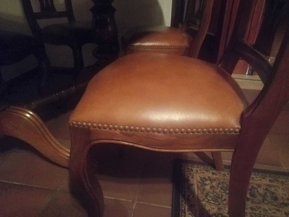 Mesa jantar extensível em carvalho maciço e 4 cadeiras em pele - NOVA