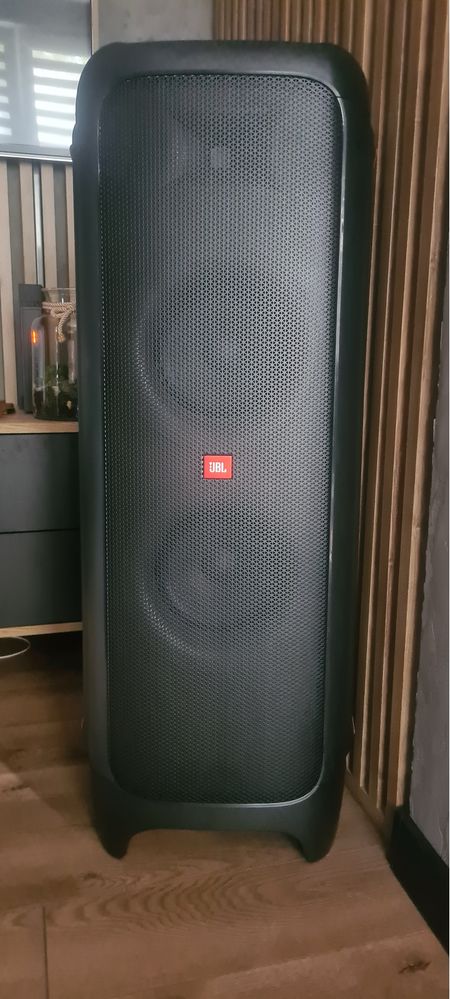 Sprzedam głośnik JBL Partybox 1000
