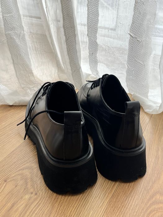 Взуття жіноче Естро  37 розмір