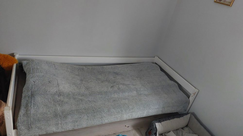 Łóżko 90x200 z materacem