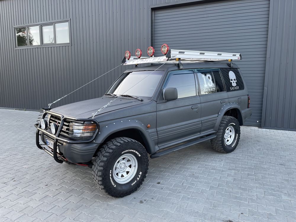 Продам Mitsubishi Pajero після повного ремонту