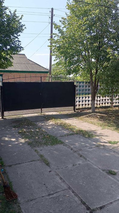 Продам житловий будинок