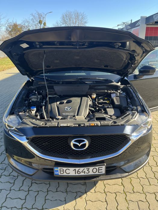 Автомобіль Мазда сх-5