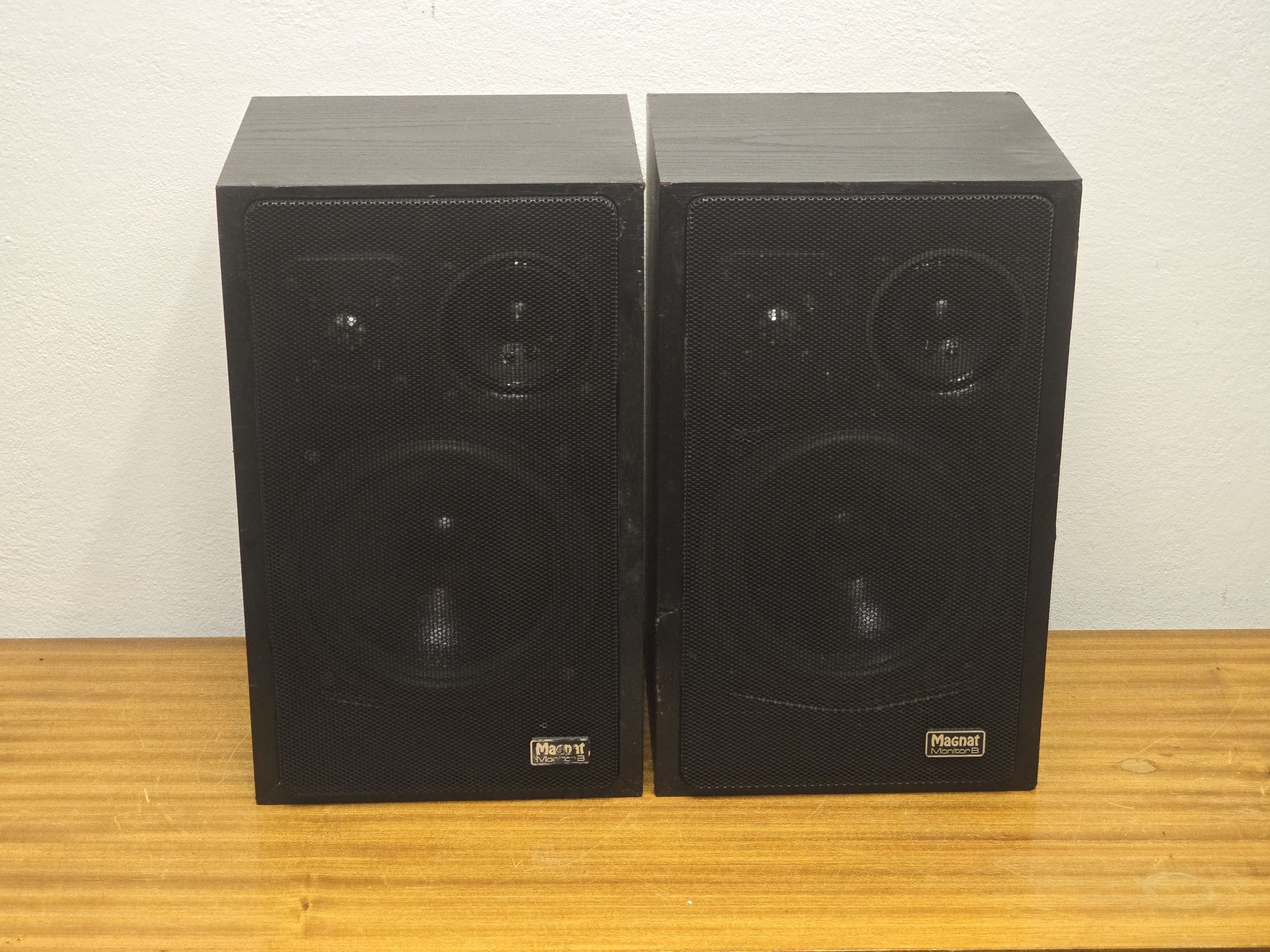 Tanio Magnat Monitor B Kolumny 3 drożne bas 20cm 120W 4-8ohm 40-34kHz