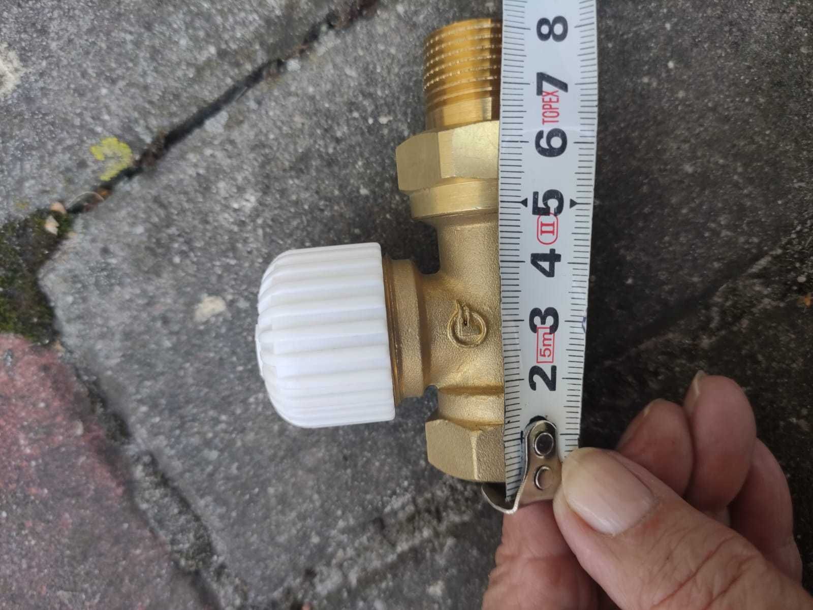 Zawór termostatyczny Mera Pnefal