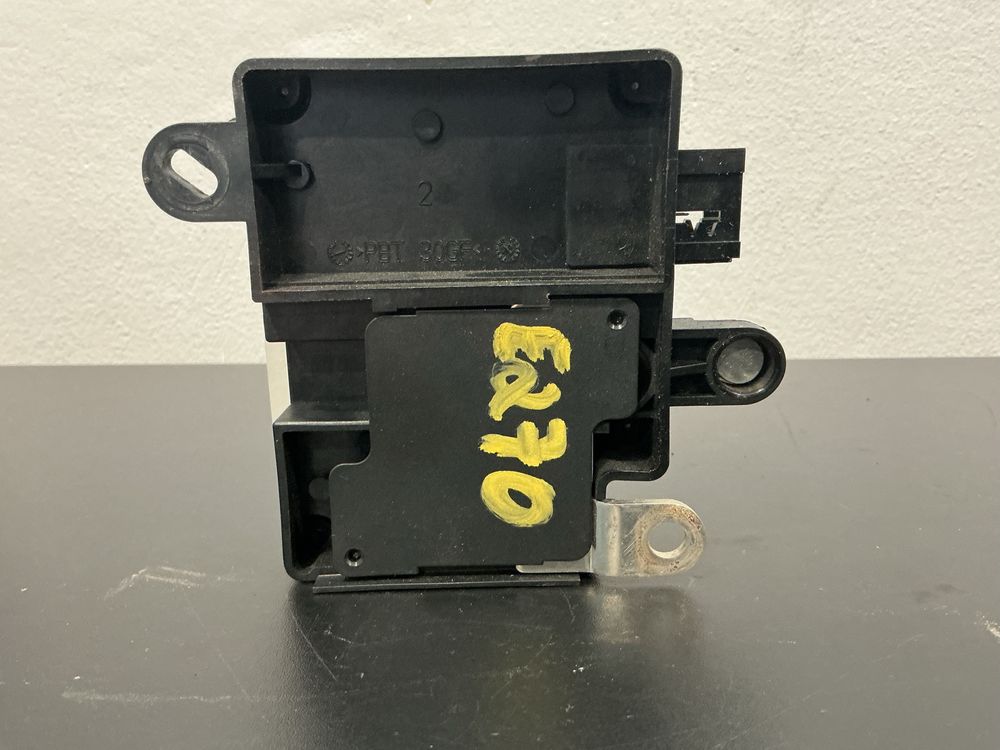 Módulo da bateria Mercedes W 211 E270 Ano: 2006