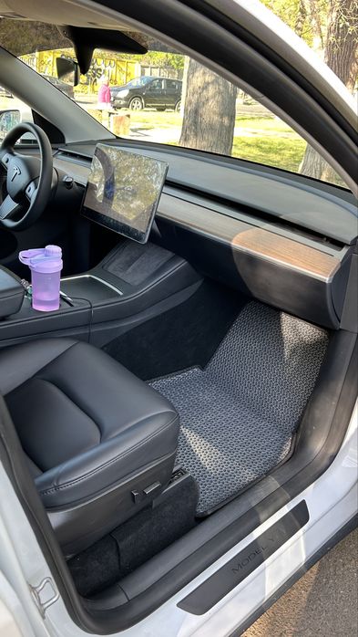 Tesla Model Y Long Range Dual Motor