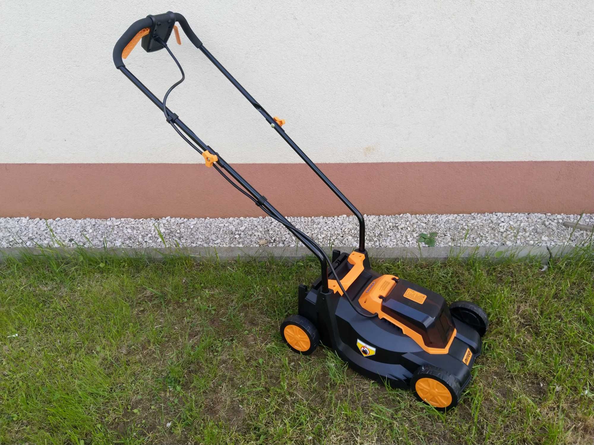 NOWA Kosiarka Akumulatorowa Max 20 V z Koszem 25L NITEO