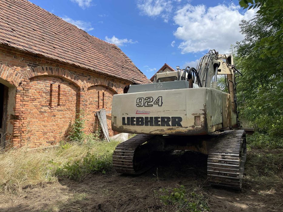 Rozbiórki budynków za materiał z cegły dom wyburzenia rozbiórka cegła