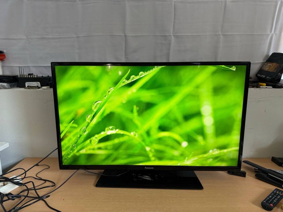 Телевізор Panasonic / 39” / Full HD