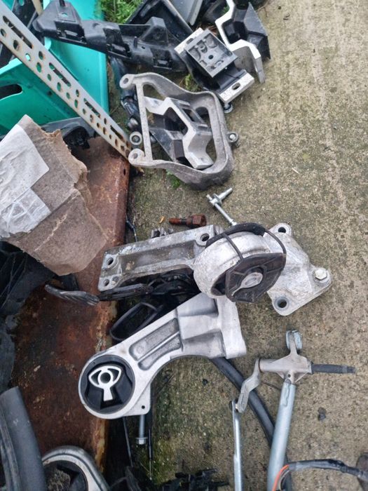 Renault master III movano IV 2.3 tył napęd łapa silnika