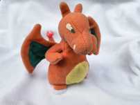 Pluszowy Pokemon Charizard maskotka Hasbro Nintendo 1998r 15cm