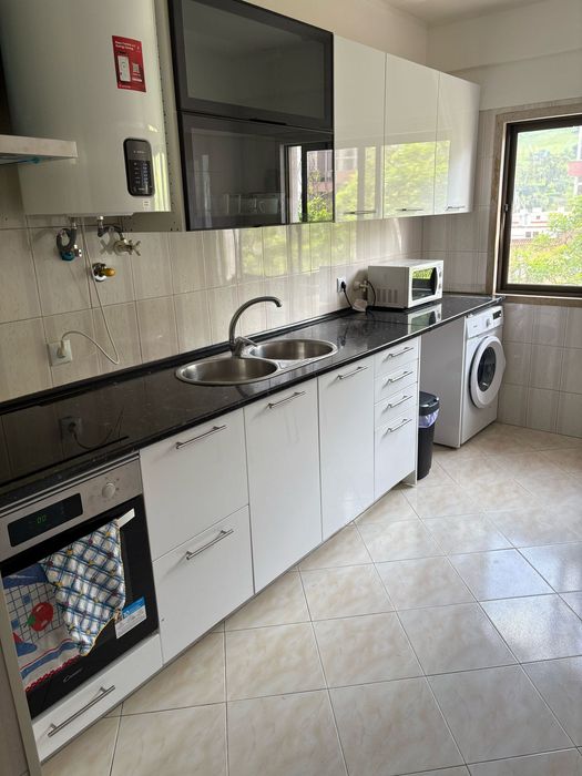 Arrendo quarto solteiro