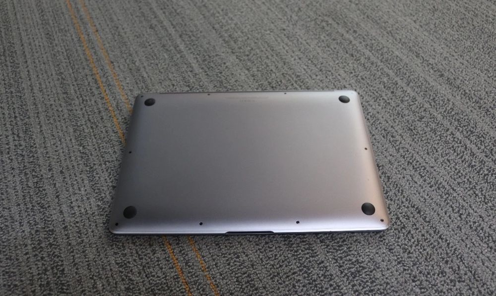 Apple MacBook 2020 M1 8GB RAM 256GB SSD macOS Sequoia