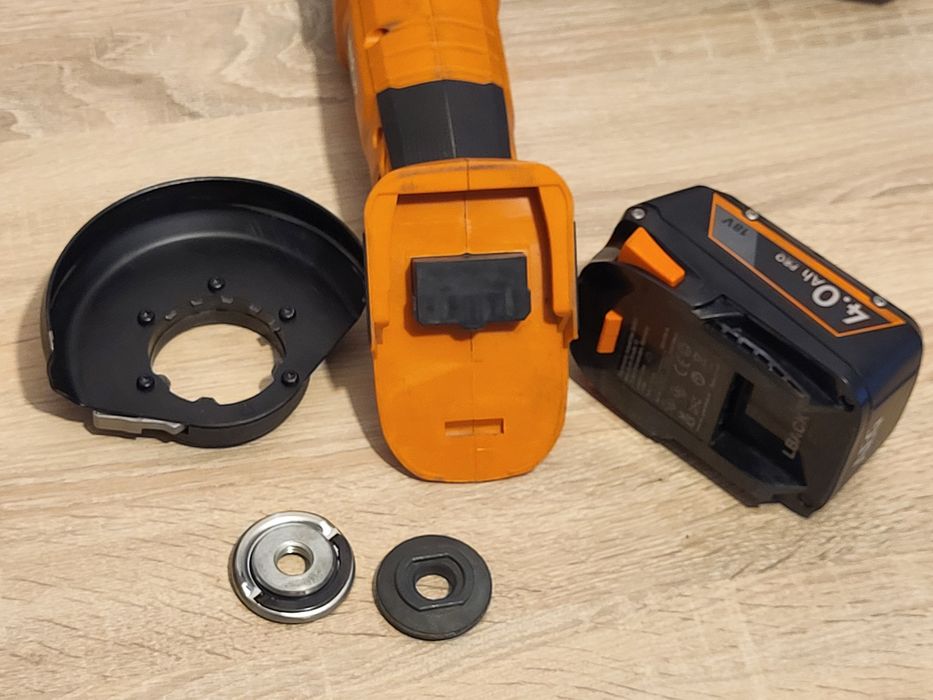 Szlifierka kątowa AEG BEWS 18 ładowarka AL9618 akumulator L1840S