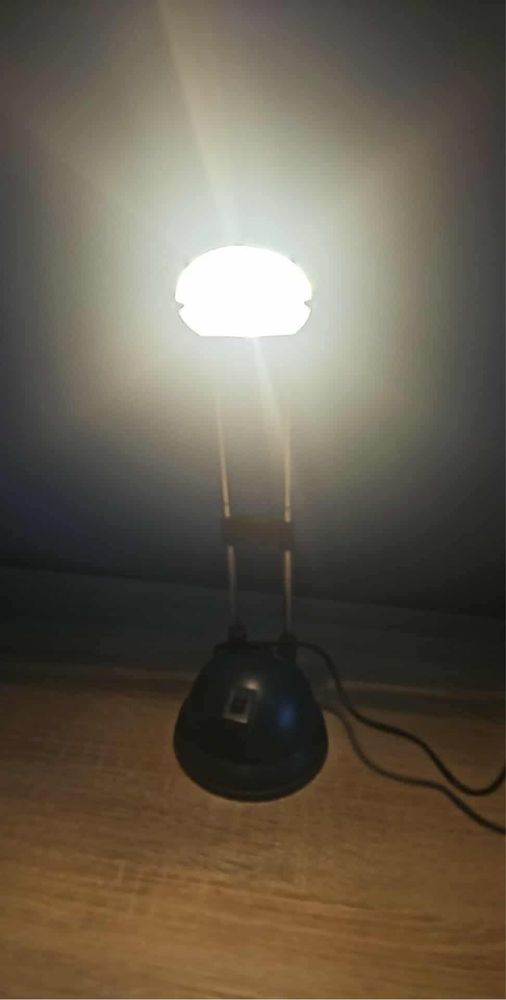 Granatowa lampka na biurko lampka nocna