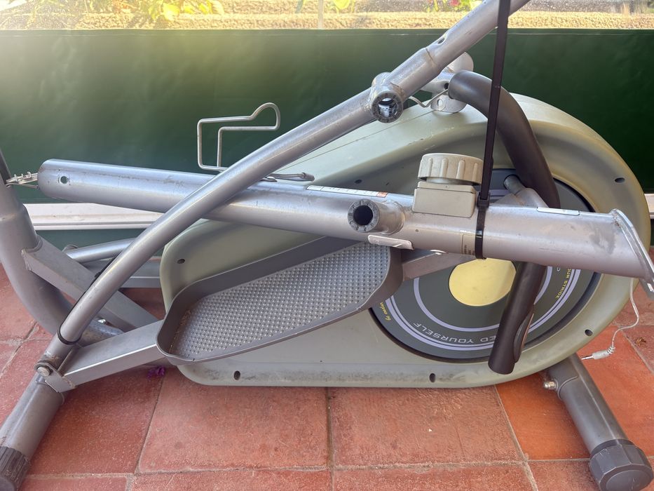 Bicicleta elitica Domyos