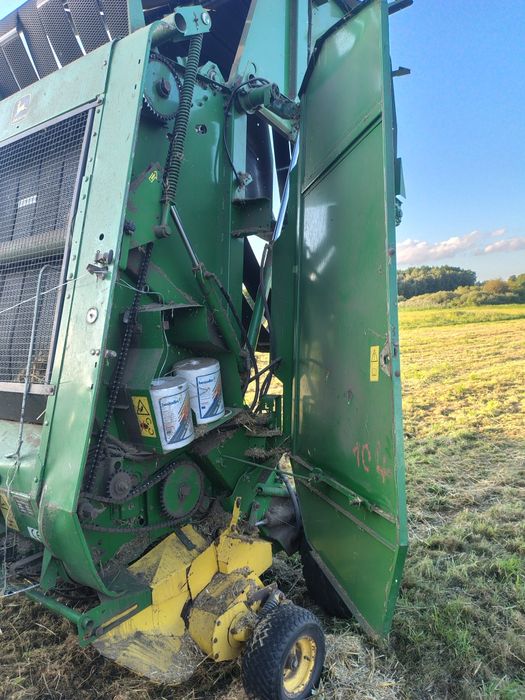 Prasa John Deere 590