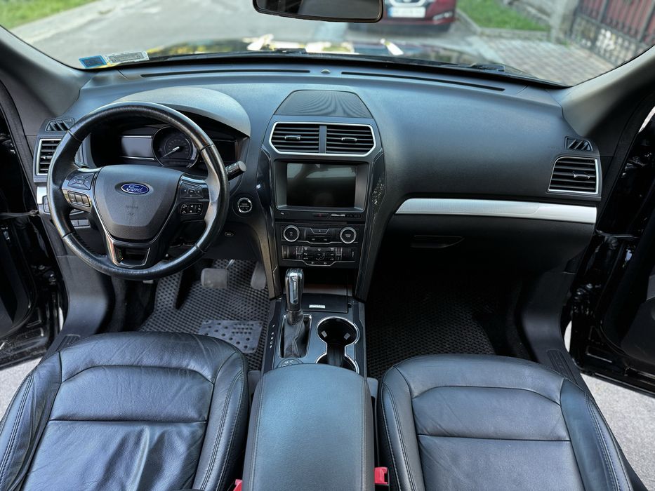 Продам Ford Explorer XLT