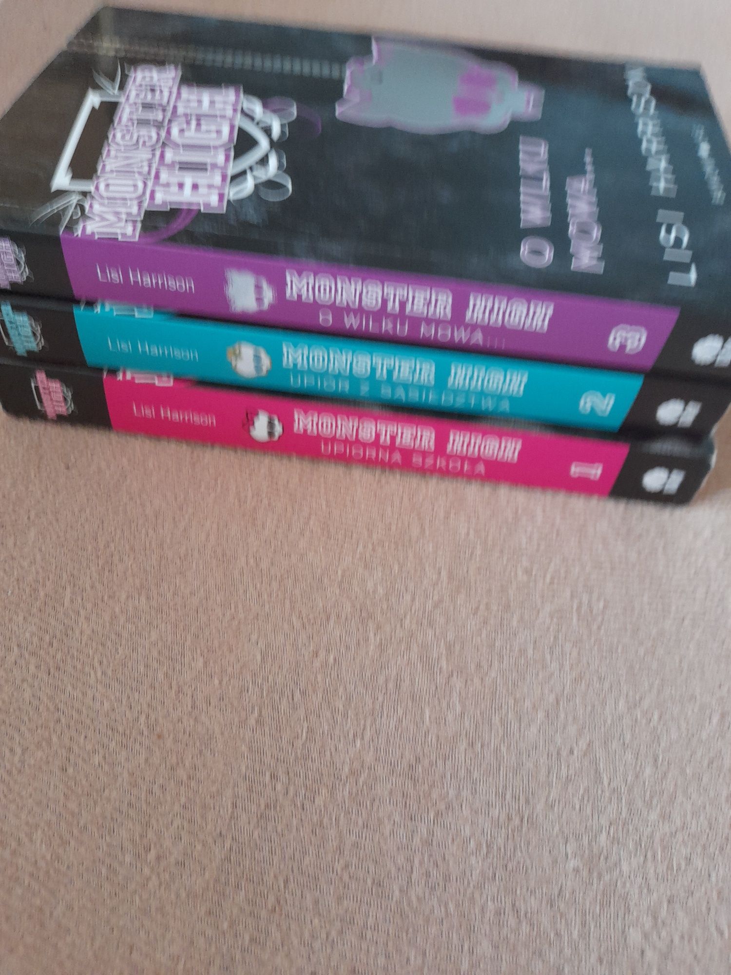 Lisi Harrison 3 części książek z serii Monster High
