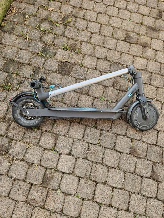 Hulajnoga Motus Scooty 8.5 na częścii