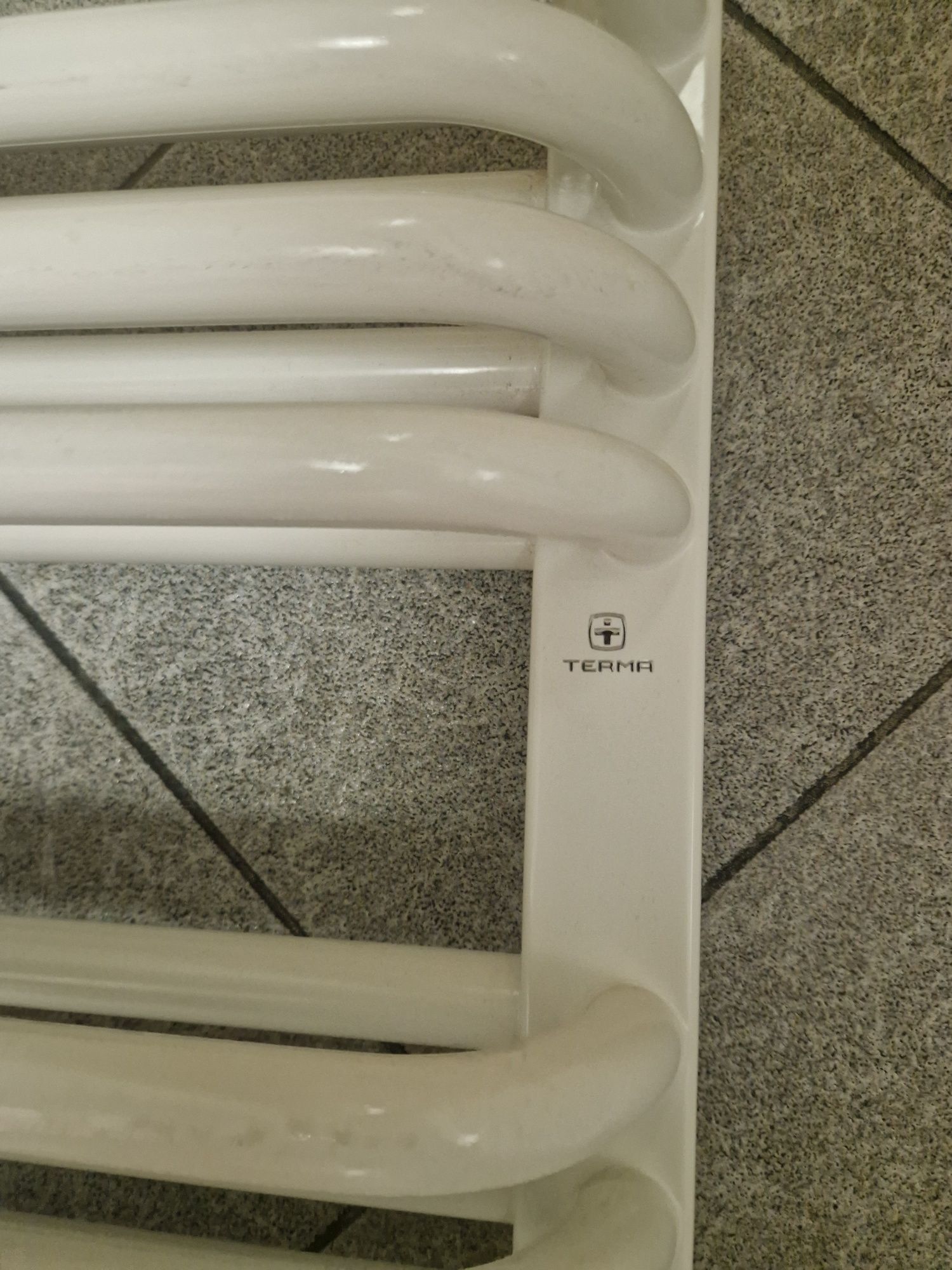Grzejnik łazienkowy Terma Tytus 1260x540