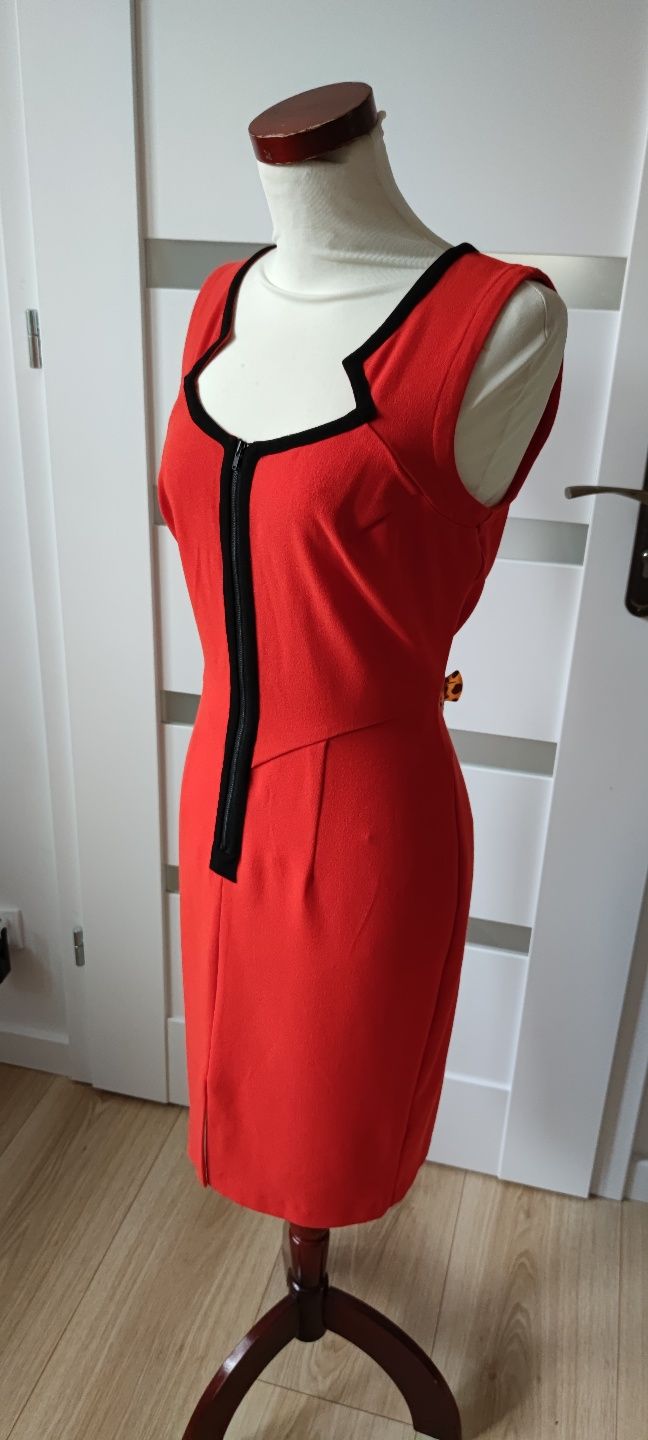 Elegancka sukienka midi Myleene Klass M/38/10 zamek z przodu czerwona