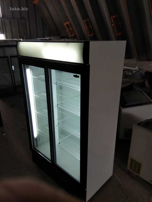 Холодильна шафа вітрина Nord 1200L Білий