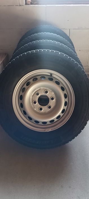 Koła 16 6x130 ET62 + opony zimowe 215/75R16C Sprinter