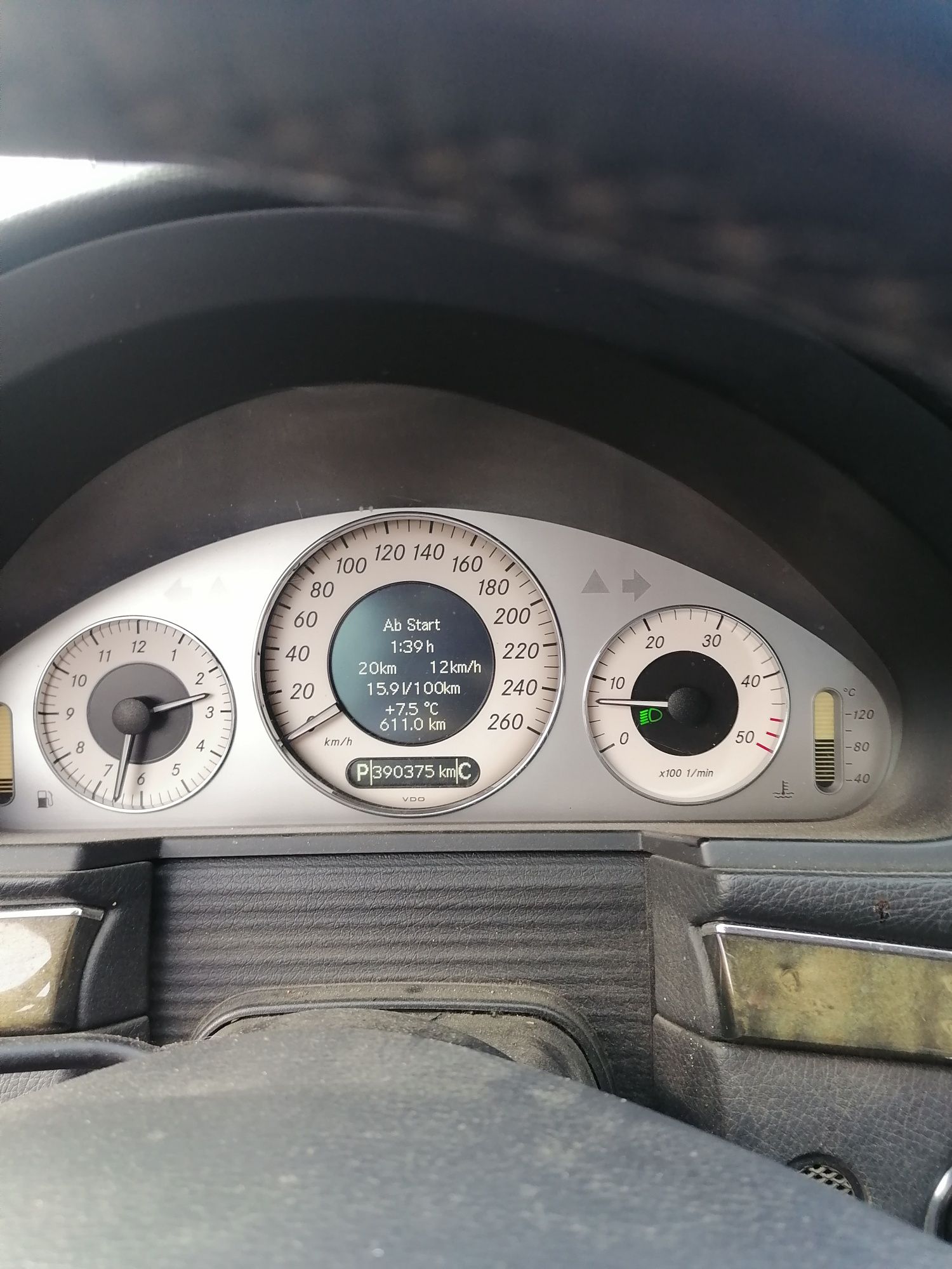 Sprzedam Mercedesa w211  rok 2007