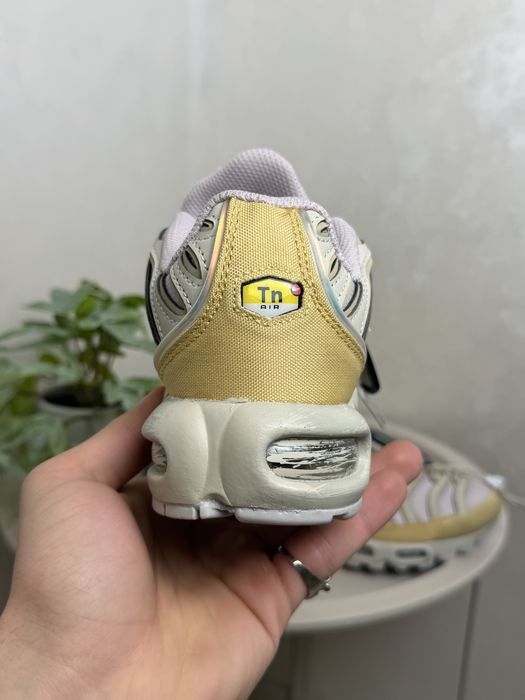 Жіночі Nike air max tn золото рожеві  37 38 39 40 41