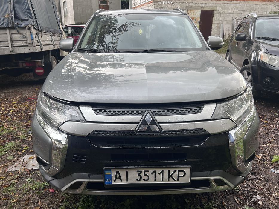 Mitsubishi outlander Sport  3 2,4газ/бен