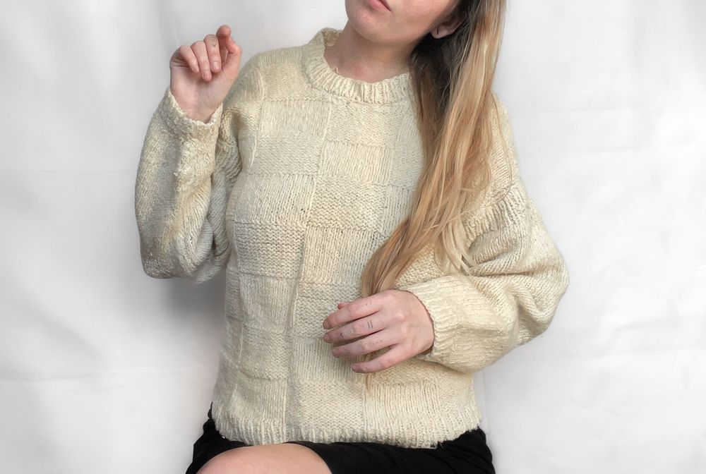 Welniany sweter ecru handmade vintage retro