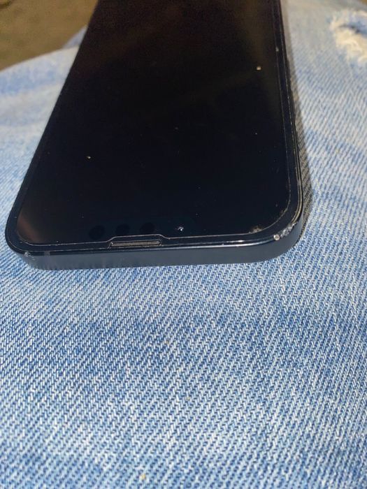 Iphone 16 e desbloqueado com caixa e carregador dentro  da garantia