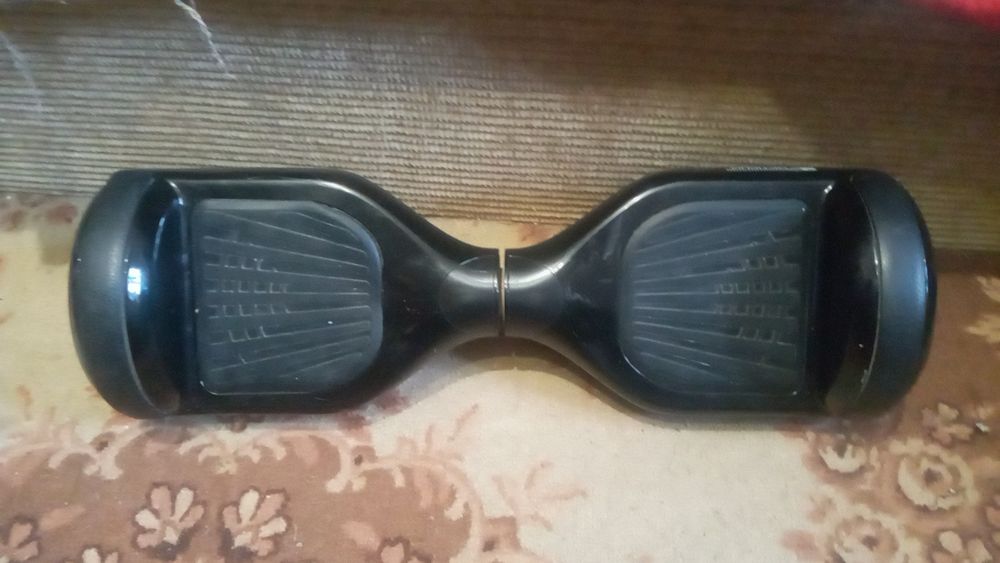 Гироскутер, с зарядкой а комплекте. Колеса 6.5 дюймов