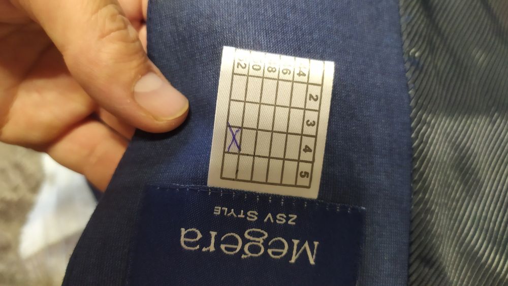 Продам комплект делового костюма