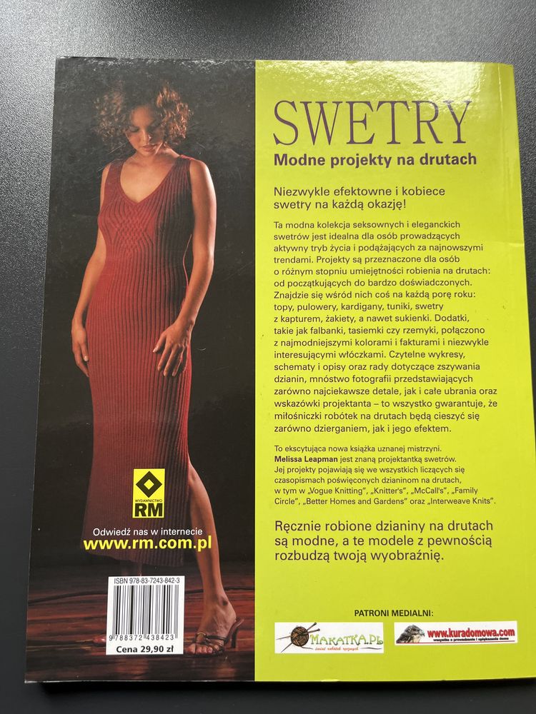 Swetry - modne projekty na drutach