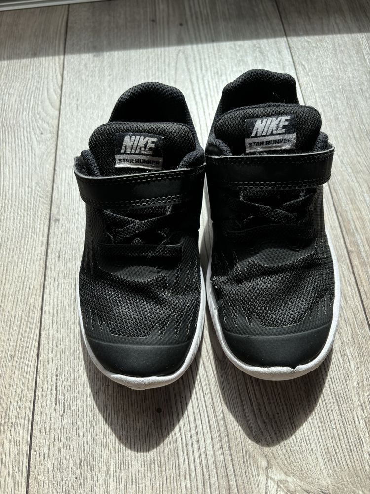 Buty dziecece firmy nike