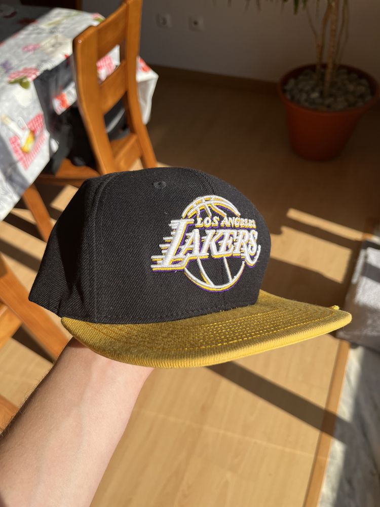 Cap dos Lakers (marca: adidas)