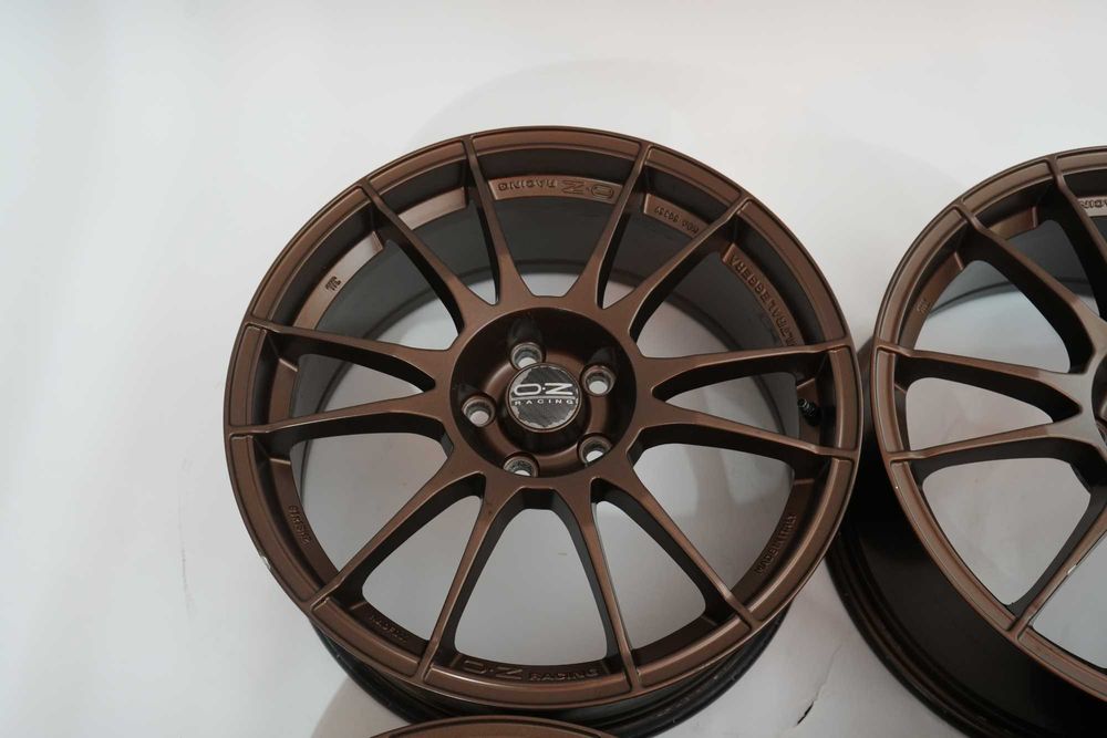 Alufelgi Felgi OZ Ultraleggera 8J ET38 R18 5x108