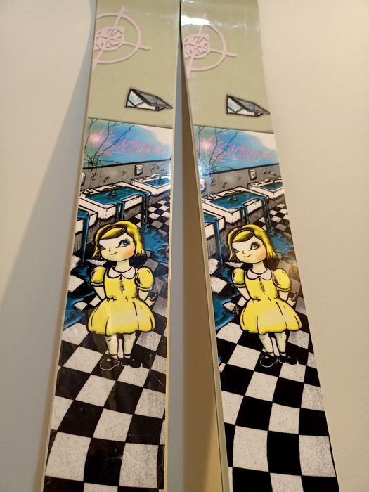 Nowe narty skiturowe freestyle K2 miss demeanor z wiązaniami