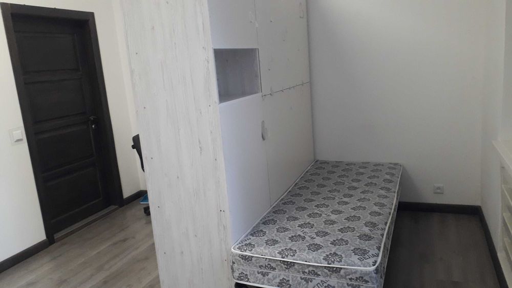 Центр. Район Панкрат-го моста сдам гостиничний номер с удобствами