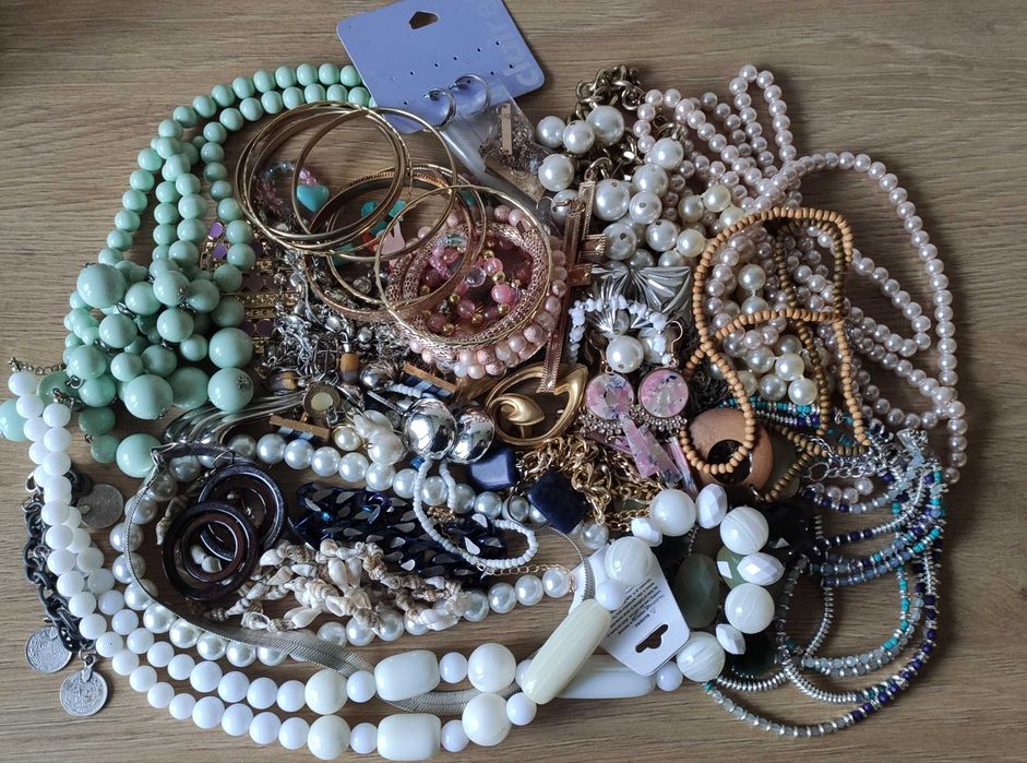 Лот біжутерії США вінтаж і сучасна 1.2 кг намиста браслети сережки