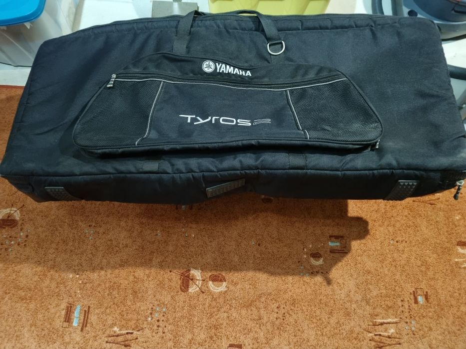 Yamaha Tyros 4 + pulpit+ statyw+ instrukcja+ futerał Super stan.